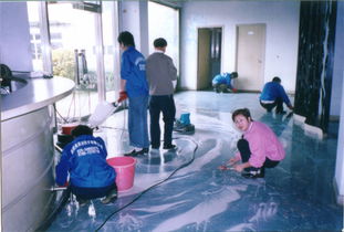 專業(yè)地板打蠟清洗保潔服務(wù)，讓空間煥然一新